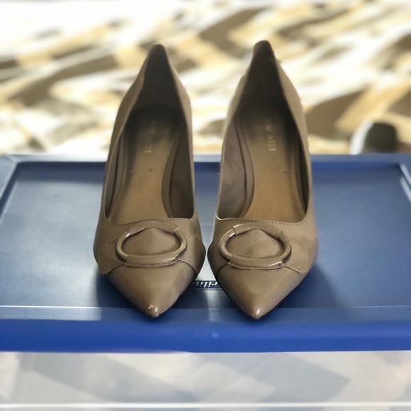 Nine West Heels - Picture 2 of 8